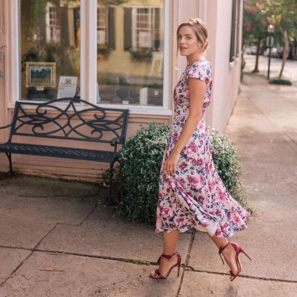 Gal Meets Glam Dresses & Skirts - Gal Meets Glam Julia Floral Pink Midi Dress 4